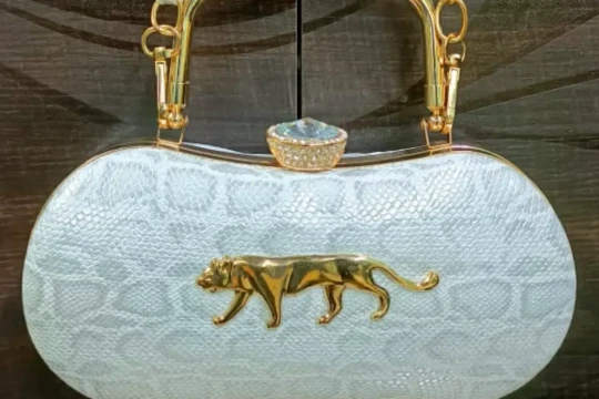Sexy Clutches: How to Buy & Wear a Designer Clutch Bag